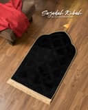 Sajdah Kubah Hitam